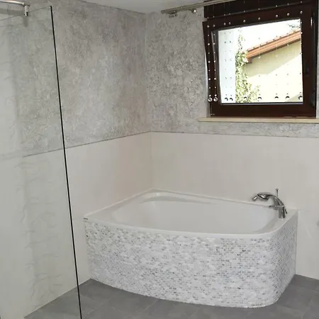 Apartament Bardzo Popularny Boleslawiec  Exterior photo